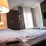 فيلة Warchaly نارتي